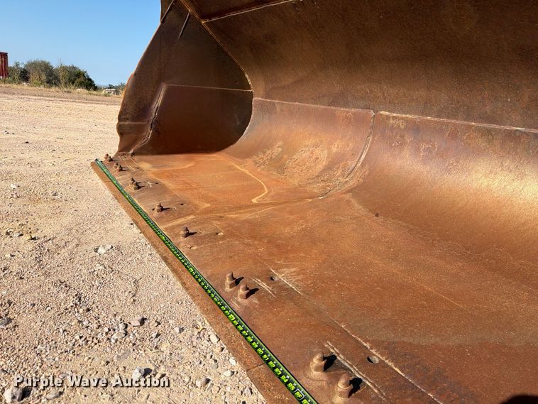 image for item ED5982 2004 Komatsu WA400-5L wheel loader