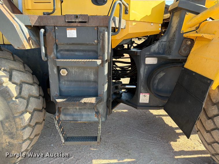 image for item ED5982 2004 Komatsu WA400-5L wheel loader