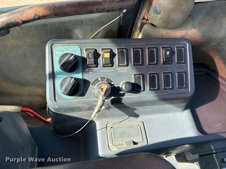 image for item ED5982 2004 Komatsu WA400-5L wheel loader