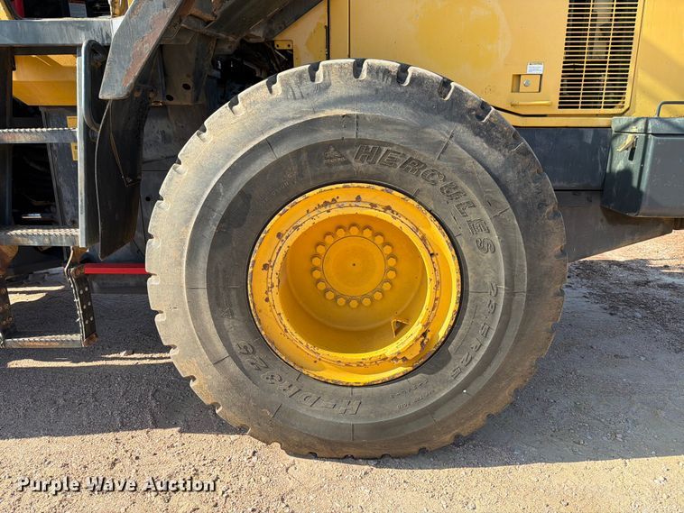 image for item ED5982 2004 Komatsu WA400-5L wheel loader