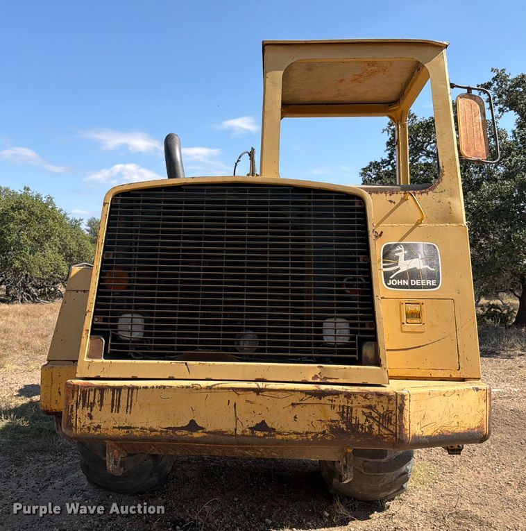 image for item ED5983 1995 John Deere 762B elevating scraper