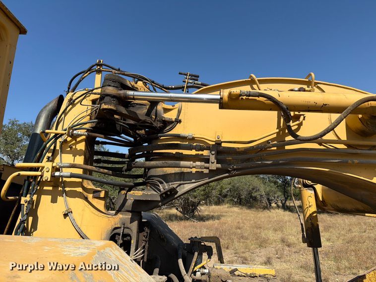 image for item ED5983 1995 John Deere 762B elevating scraper