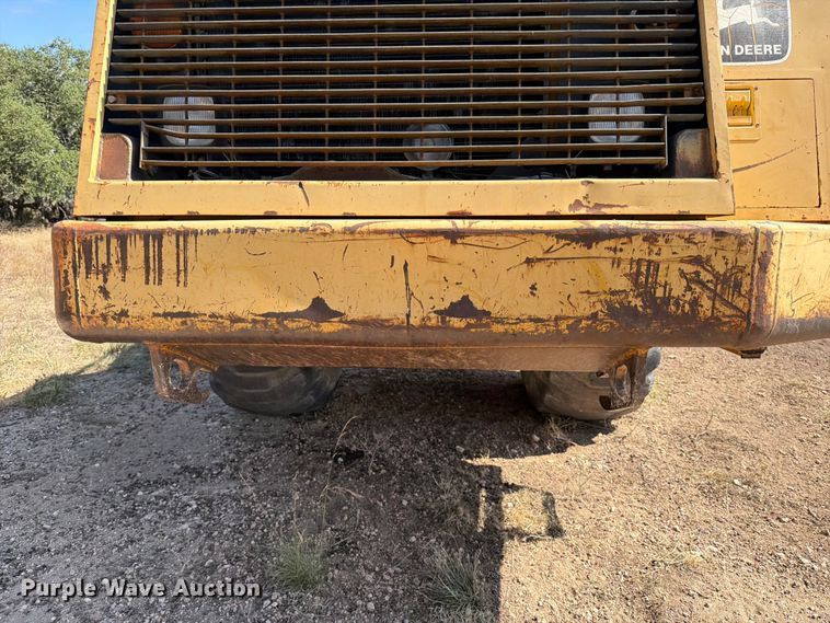 image for item ED5983 1995 John Deere 762B elevating scraper