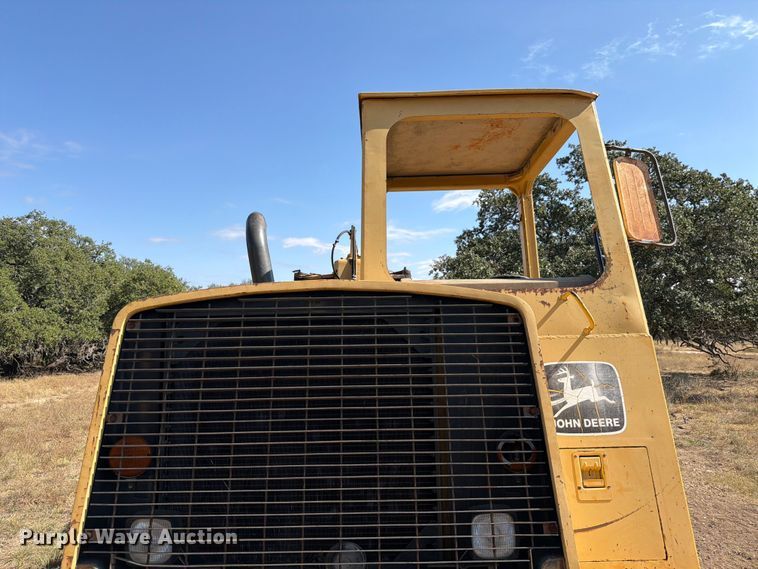 image for item ED5983 1995 John Deere 762B elevating scraper