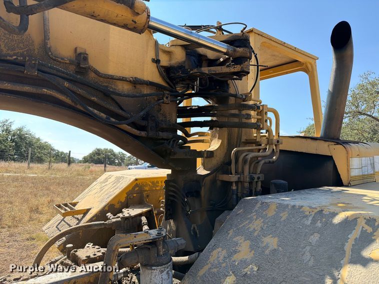 image for item ED5983 1995 John Deere 762B elevating scraper