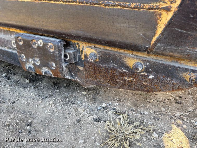 image for item ED5983 1995 John Deere 762B elevating scraper