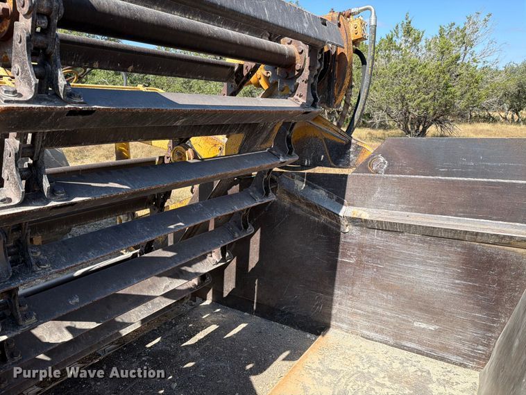 image for item ED5983 1995 John Deere 762B elevating scraper