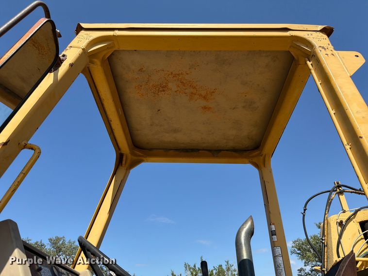 image for item ED5983 1995 John Deere 762B elevating scraper