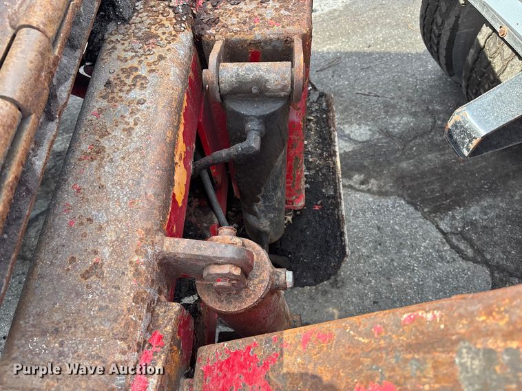 image for item EE3946 The Beast 4680 horizontal grinder