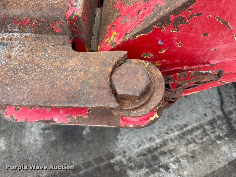 image for item EE3946 The Beast 4680 horizontal grinder