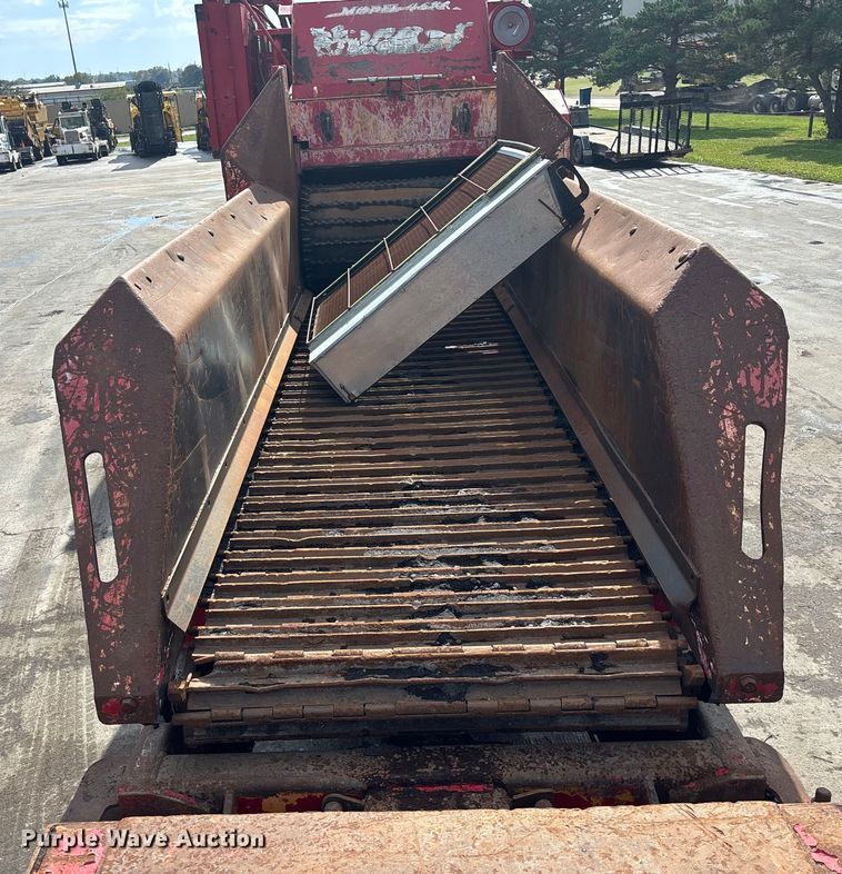 image for item EE3946 The Beast 4680 horizontal grinder