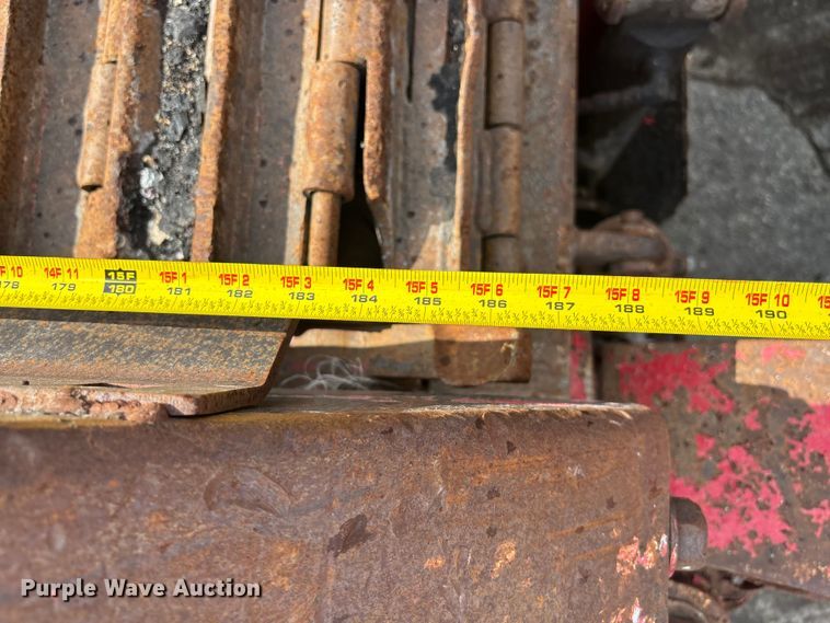 image for item EE3946 The Beast 4680 horizontal grinder