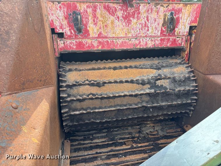 image for item EE3946 The Beast 4680 horizontal grinder