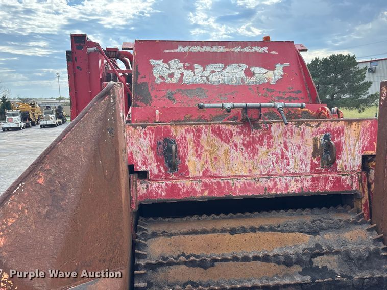 image for item EE3946 The Beast 4680 horizontal grinder