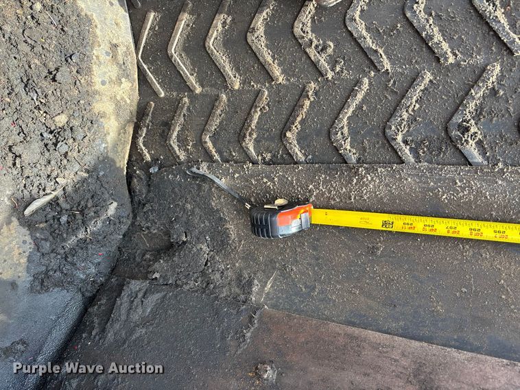 image for item EE3946 The Beast 4680 horizontal grinder