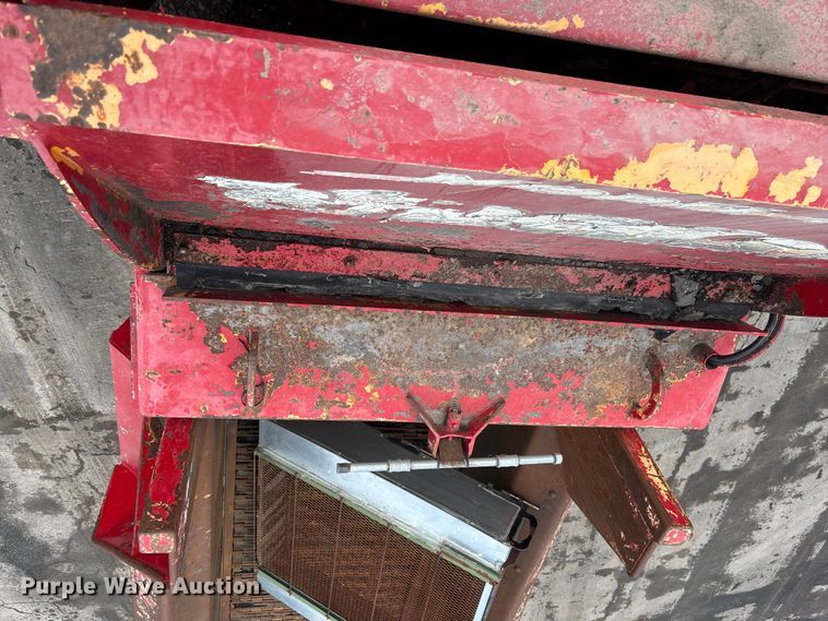 image for item EE3946 The Beast 4680 horizontal grinder