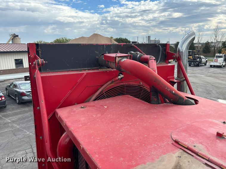 image for item EE3946 The Beast 4680 horizontal grinder