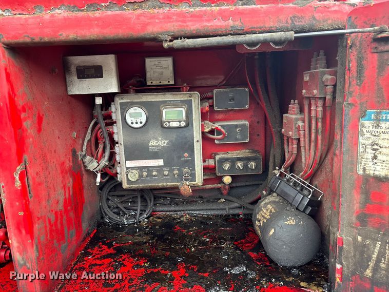 image for item EE3946 The Beast 4680 horizontal grinder