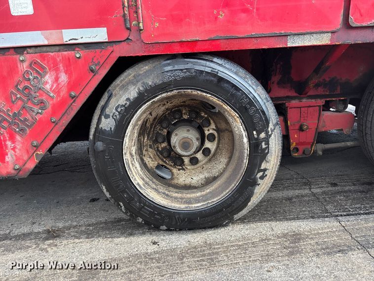 image for item EE3946 The Beast 4680 horizontal grinder