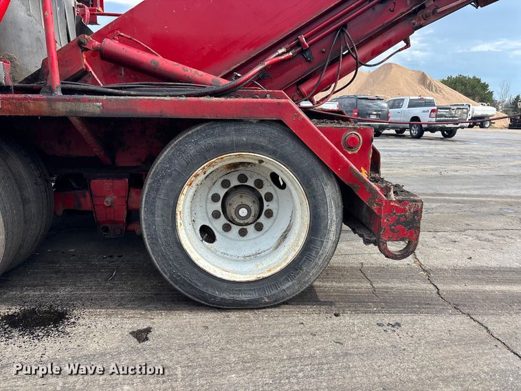 image for item EE3946 The Beast 4680 horizontal grinder