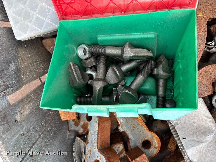 image for item EE3946 The Beast 4680 horizontal grinder