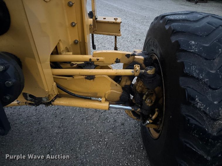 image for item EE4020 2010 John Deere 772G motor grader