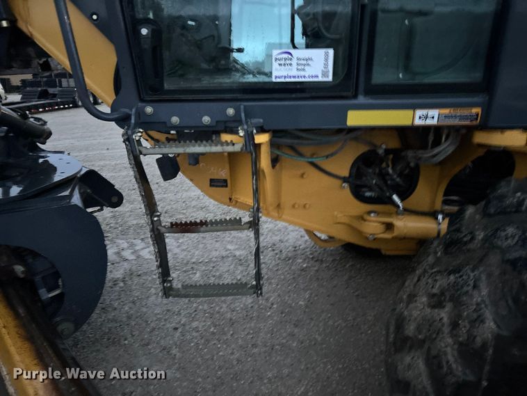 image for item EE4020 2010 John Deere 772G motor grader