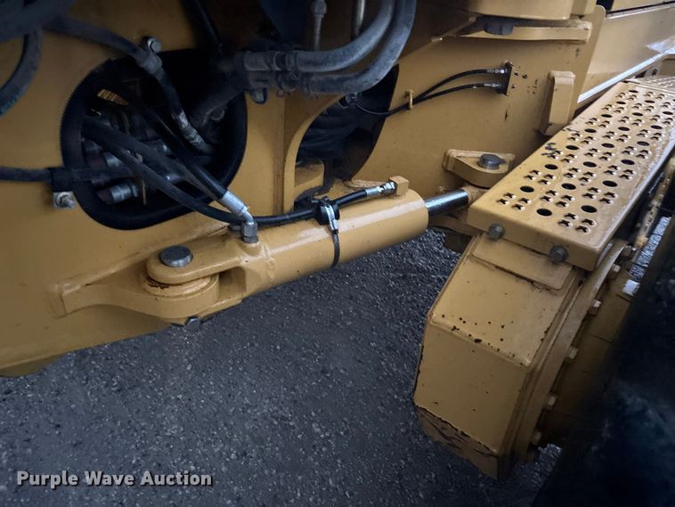 image for item EE4020 2010 John Deere 772G motor grader