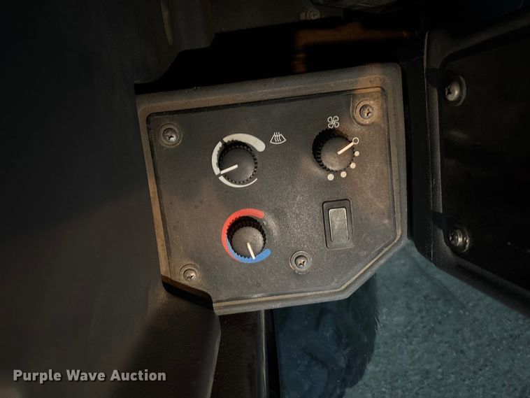 image for item EE4020 2010 John Deere 772G motor grader