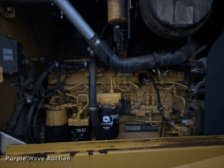 image for item EE4020 2010 John Deere 772G motor grader