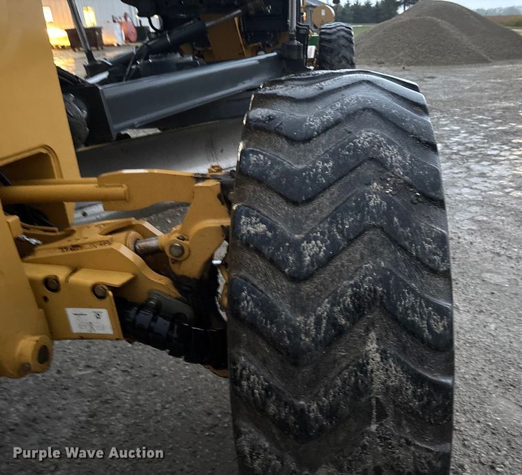 image for item EE4020 2010 John Deere 772G motor grader