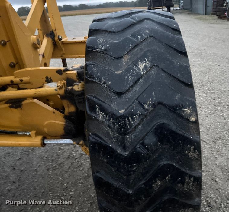 image for item EE4020 2010 John Deere 772G motor grader