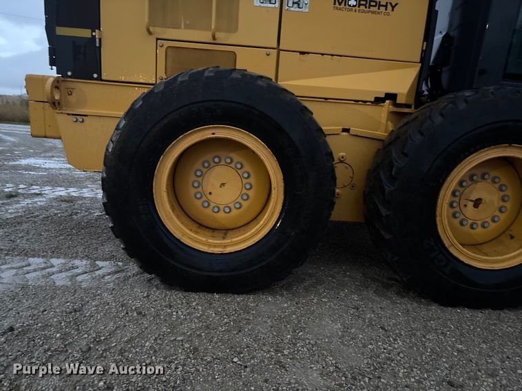 image for item EE4020 2010 John Deere 772G motor grader