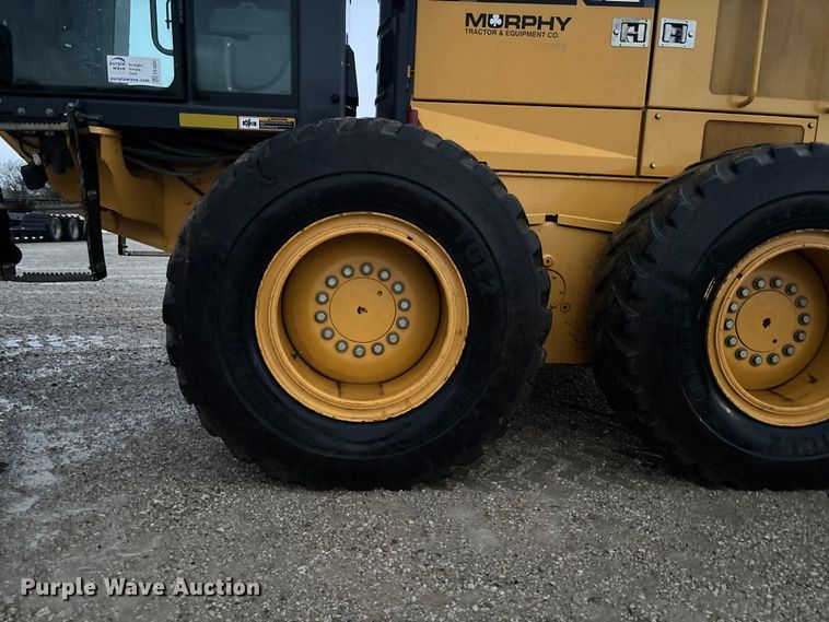 image for item EE4020 2010 John Deere 772G motor grader