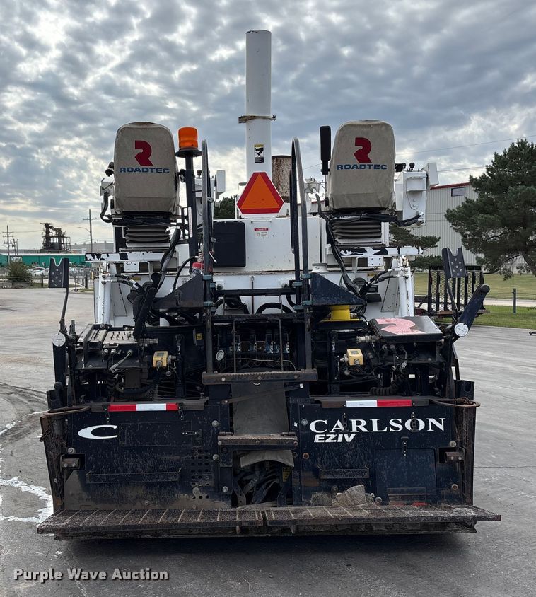 image for item EE4105 2014 RoadTec RP-175 paver