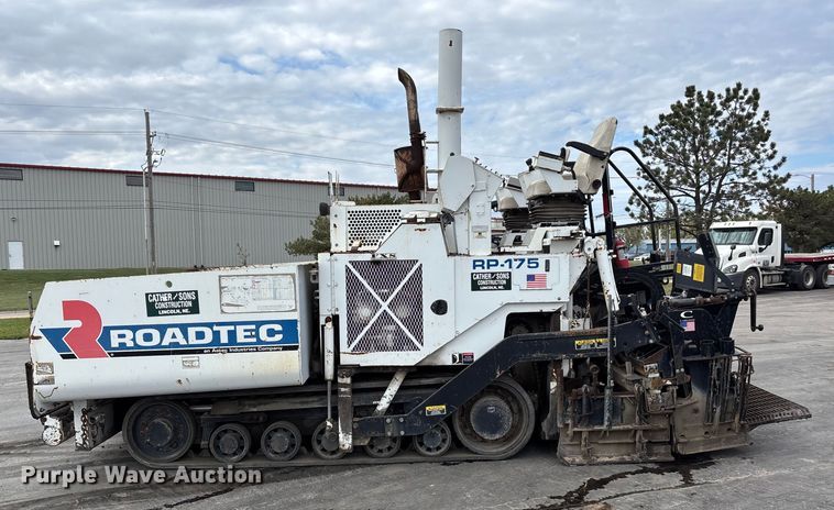 image for item EE4105 2014 RoadTec RP-175 paver