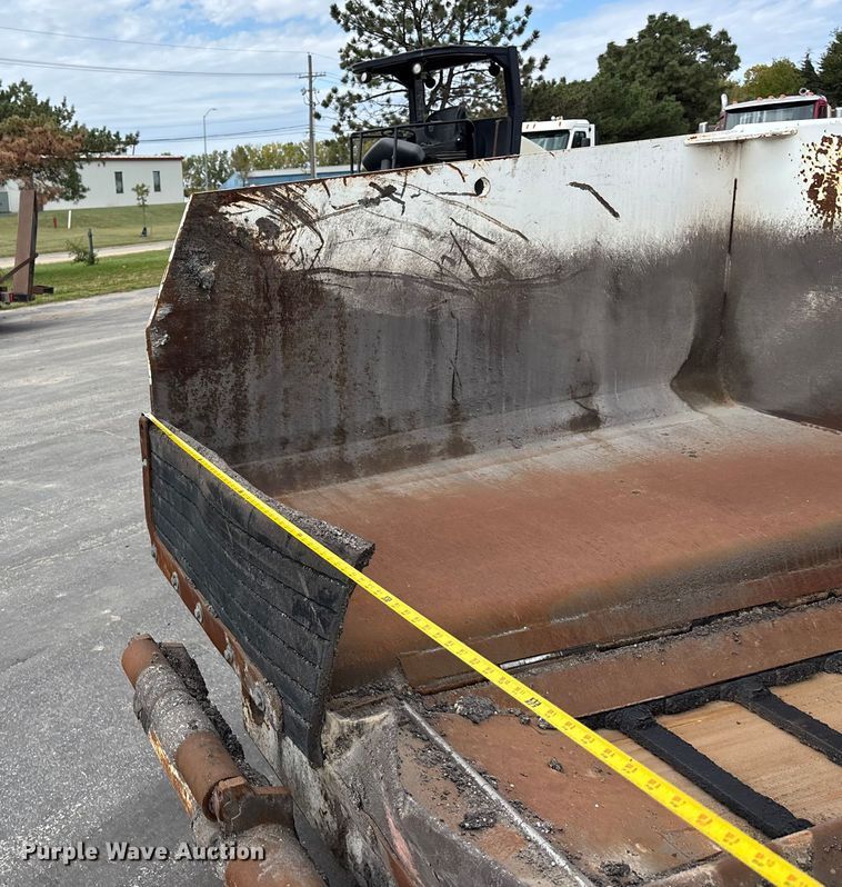 image for item EE4105 2014 RoadTec RP-175 paver