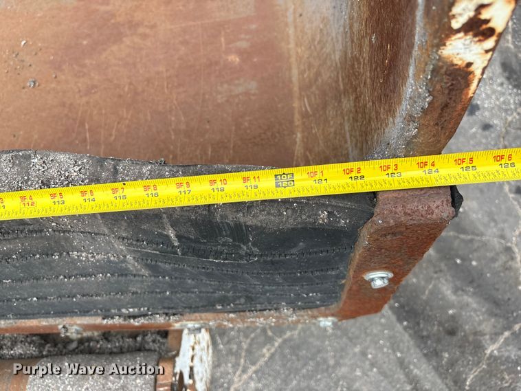 image for item EE4105 2014 RoadTec RP-175 paver