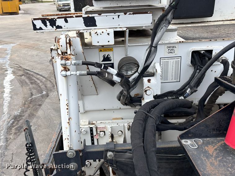 image for item EE4105 2014 RoadTec RP-175 paver