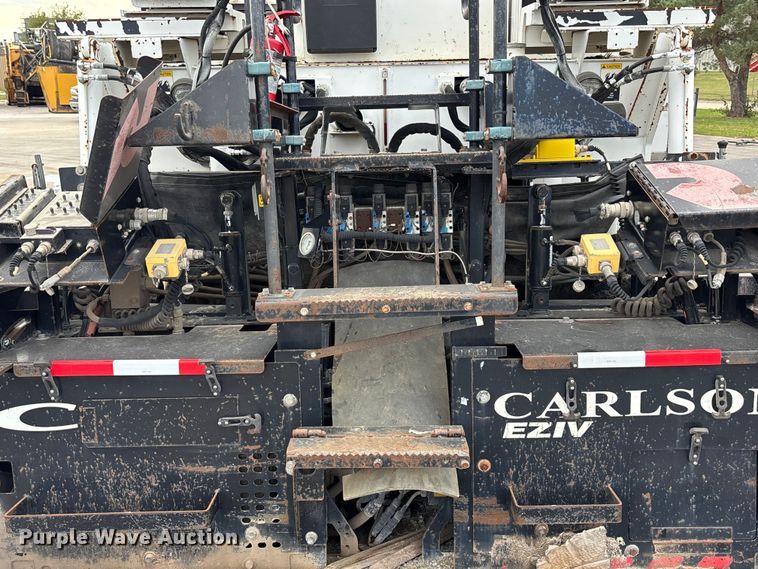 image for item EE4105 2014 RoadTec RP-175 paver