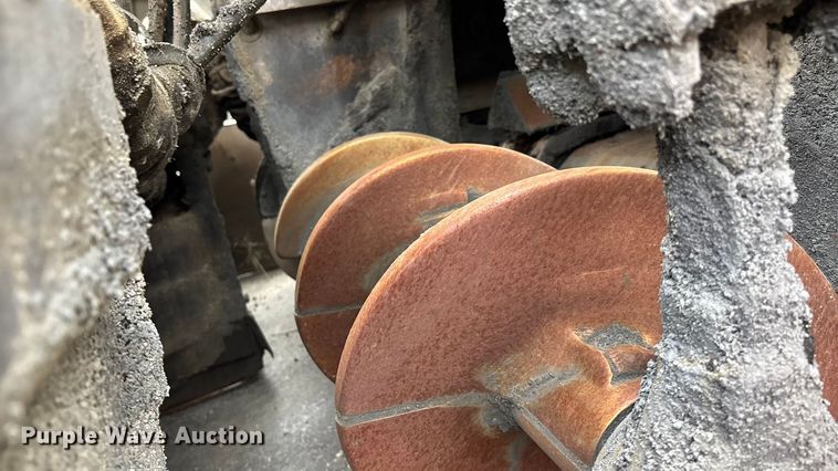 image for item EE4105 2014 RoadTec RP-175 paver