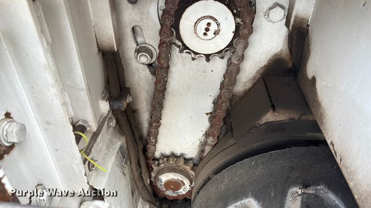 image for item EE4105 2014 RoadTec RP-175 paver