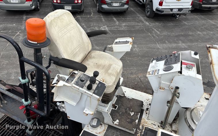 image for item EE4105 2014 RoadTec RP-175 paver