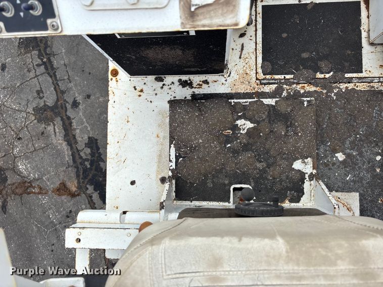 image for item EE4105 2014 RoadTec RP-175 paver