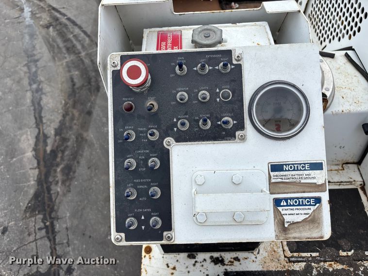 image for item EE4105 2014 RoadTec RP-175 paver