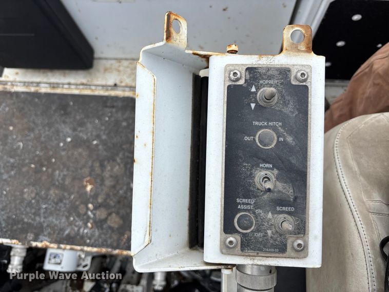 image for item EE4105 2014 RoadTec RP-175 paver