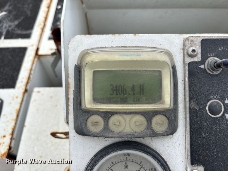 image for item EE4105 2014 RoadTec RP-175 paver