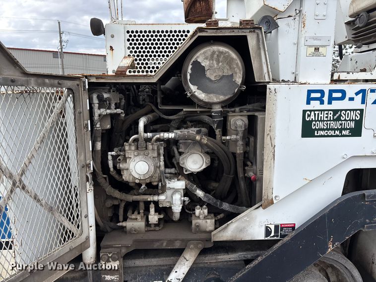 image for item EE4105 2014 RoadTec RP-175 paver