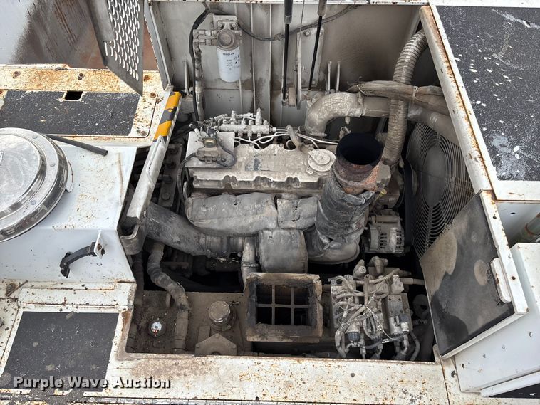 image for item EE4105 2014 RoadTec RP-175 paver