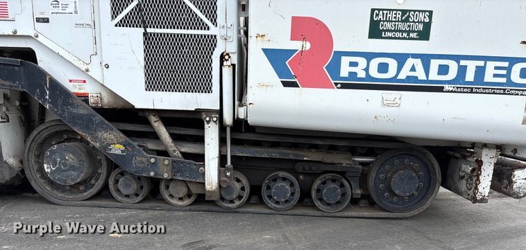 image for item EE4105 2014 RoadTec RP-175 paver